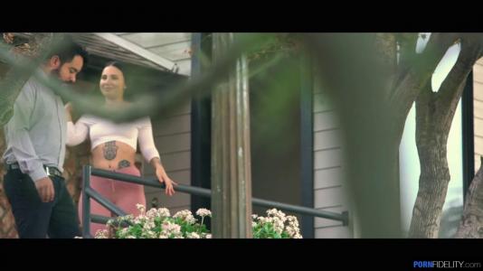 Превью Возбужденная парочка без остановки трахается в доме № 10762